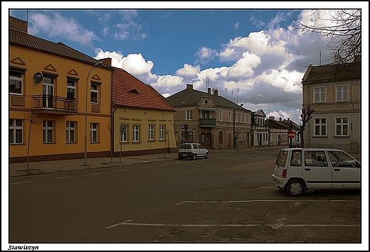 Stawiszyn - maomiasteczkowa zabudowa, Plac Wolnoci