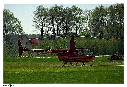 Michakw - migowiec Robinson R44 Astro  Raven na stojance