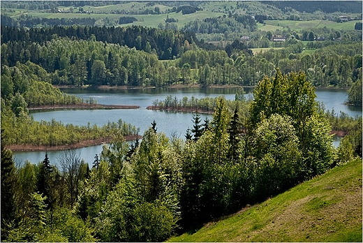 Jezioro Jaczno - widok z ozu przy drodze Smolniki-Dzierwany.