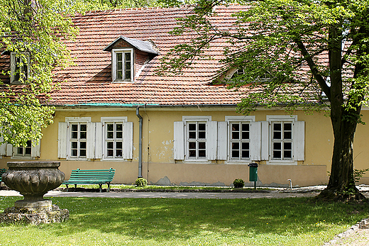 Midzyrzecz - budynek muzeum w parku zamkowym