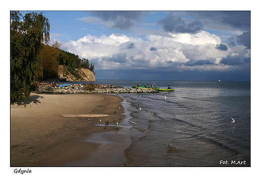 Gdynia Orowo jesieni - w tle klif