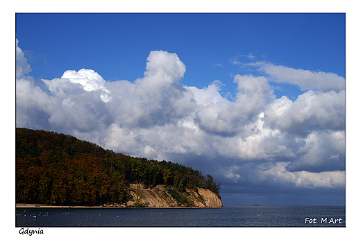 Gdynia Orowo - jesienne chmury nad Orowskim Klifem