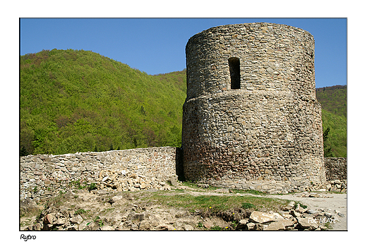 Rytro - ruiny redniowiecznego zamku w Rytrze