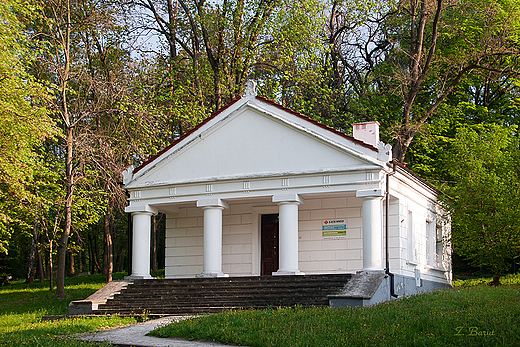 Park Zdrojowy - domek grecki