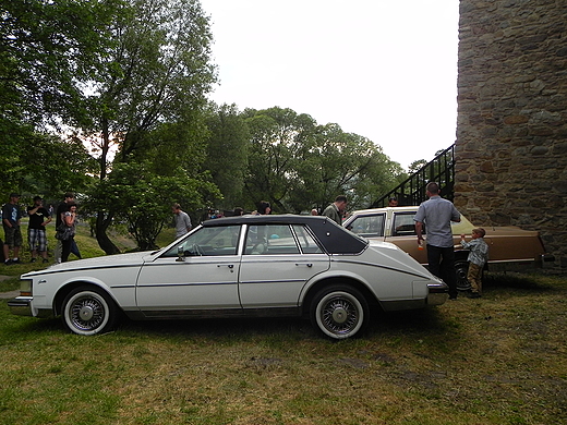 Zlot starych samochodw 2012 przy zamku w Chudowie