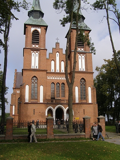 Neogotycki koci w Mokremlipiu