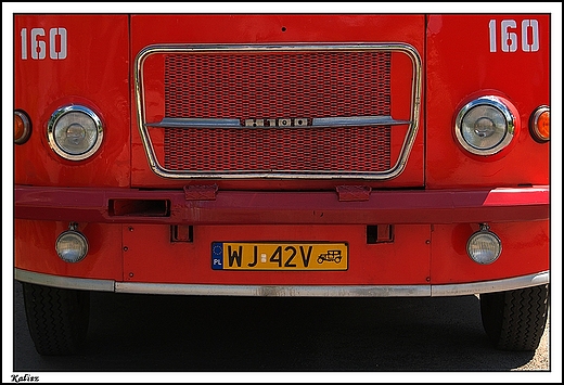 Kalisz - zabytkowy autobus wycieczkowy SAN H100B