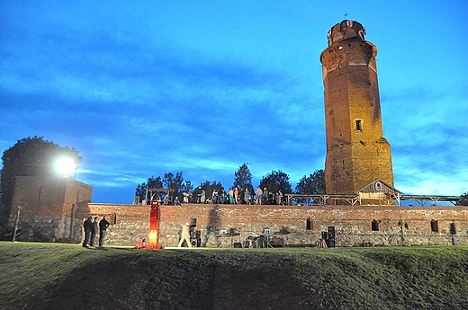 Brodnica. Przygotowania do inscenizacji Noc witojaska na brodnickim zamku.