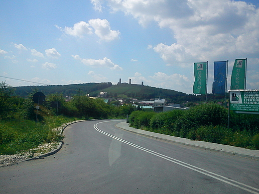 Zamek w Chcinach.Widok z drogi