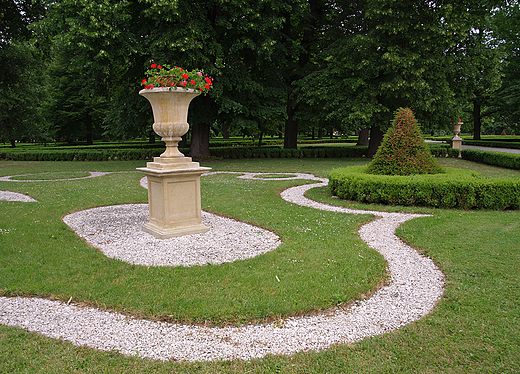 Sieniawa. Park w zesole paacowo-parkowym rodziny Czartoryskich