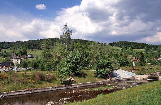 Brenna. Widok na Beskid lski znad Brennicy.