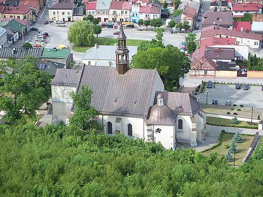 Koci parafialny pw. w. Bartomieja Apostoa.