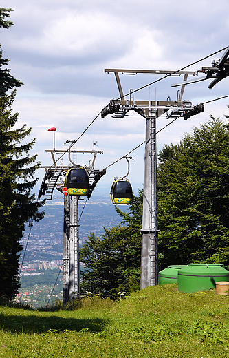 Beskid lski. Wagoniki PKL pod Szyndzielni.