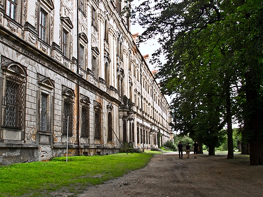 Lubi - pocysterski zesp paacowo-klasztorny