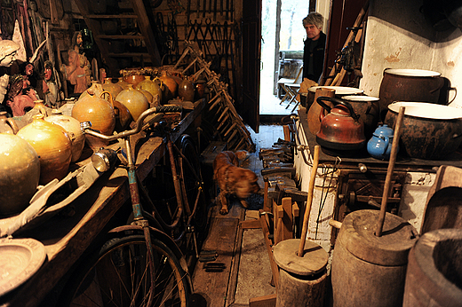 Mini skansen sztyki ludowej Krzysztofa Kawenczyskiego w Budach