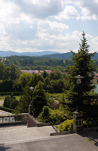 Makw Podhalaski. Widok na Beskidy sprzed Sanktuarium Maryjnego.