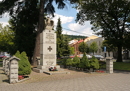 Makw Podhalaski. Pomnik Nieznanemu onierzowi i Ofiarom Wojny.