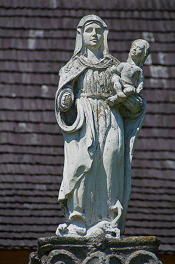 Ponidziaskie witki - figura Matki Boej z Dziecitkiem Jezus w Chmielniku