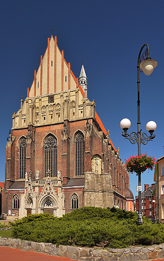 Nysa. Gotycka bazylika w. Jakuba i w. Agnieszki zwana te katedr pochowano w niej biskupw wrocawskich