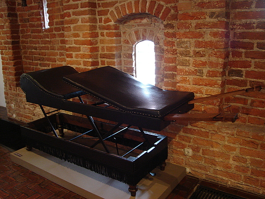 Szpital w.Ducha- muzeum we Fromborku; fotel ginekologiczny