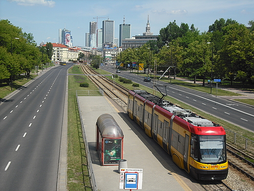 Warszawa. Widok w stron Centrum z kadki dla pieszych w Al. Niepodlegoci.