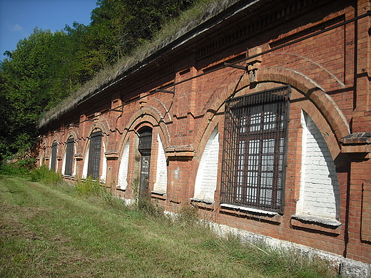 Pomiechwek. Fort III Twierdzy Modlin. Fragment koszar.