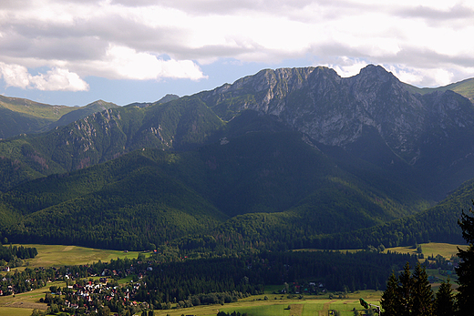 Zakopane. Giewont widziany z Gubawki.