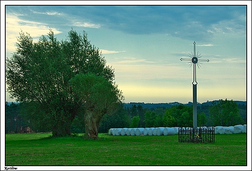 Kotw - romaski koci pw. Narodzenia NMP, widok ze wzgrza kocielnego