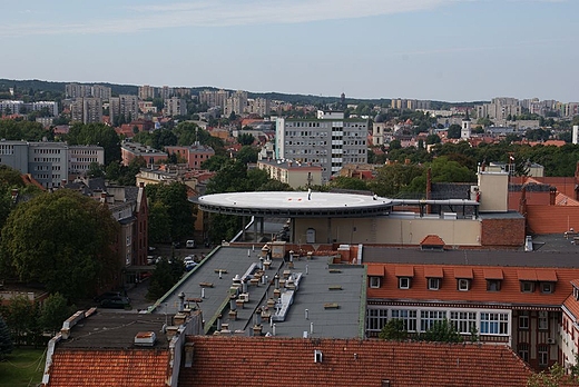 Widok na podejciu do ladowiska migowcw ratowniczych w Zielonej Grze.