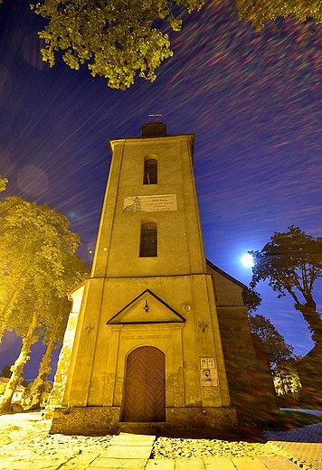 Koci pod wezwaniem w. Mikoaja  w Radominie