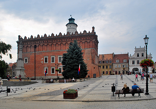 Sandomierz. Rynek z widokiem na Ratusz.