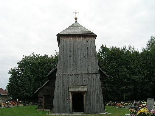 Smolnica. Cmentarny, drewniany koci Wszystkich witych.