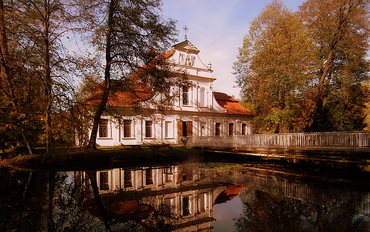 Zwierzyniec, koci na wodzie