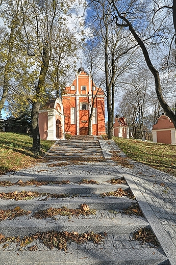 Kosci pod wezwaniem Pana Jezusa Ukrzyowanego i Matki Boej Bolesnej w Pakoci-Kalwaria