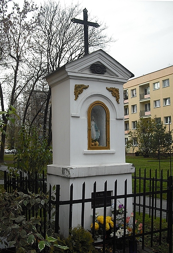 Warszawa. Kapliczka z 1868 r. przy ul. Elekcyjnej.