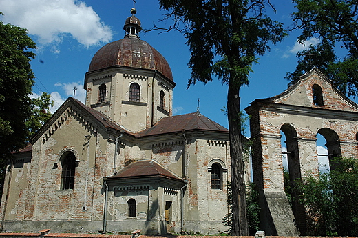 Opuszczona cerkiew świętego Jerzego w Cieszanowie