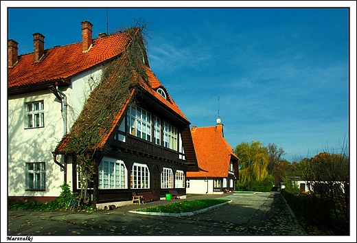 Marszaki - Dom Pomocy Spoecznej _ dawny sierociniec hr. Bismarck vel Bohlen