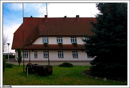 Marszaki - Dom Pomocy Spoecznej _ dawny sierociniec hr. Bismarck vel Bohlen