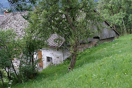 Gospodarstwo przy szlaku z Hrobaczej ki