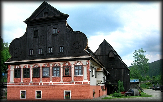 budynek muzeum papiernictwa w Dusznikach Zdroju