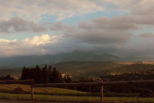 Widok na Tatry ze Spisza.