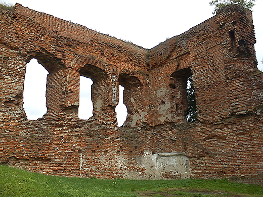 Radziki Due, zamek.