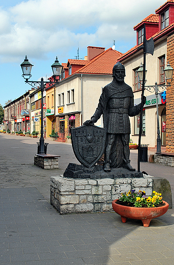 Olkusz. Pomnik redniowiecznego rycerza.