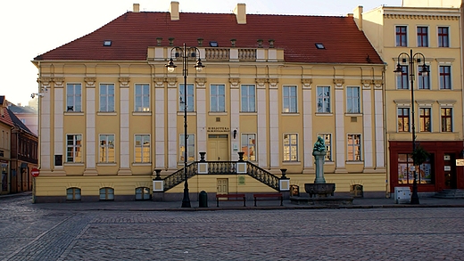 Biblioteka im.Dr Witolda Bezy