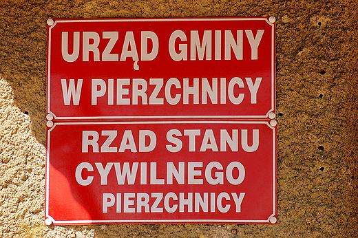 Szyld urzdowy w Pierzchnicy