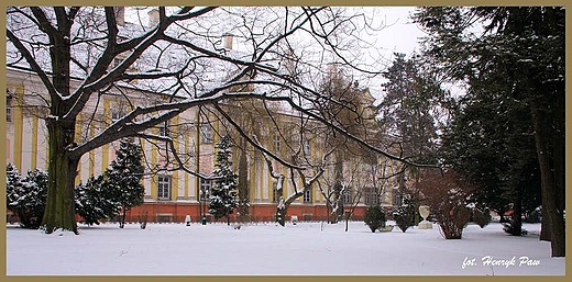 Klasztor w. Jadwigi lskiej w zimowej szacie