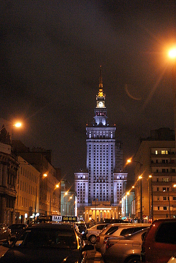 Grudniowa Warszawa w witecznym blasku.