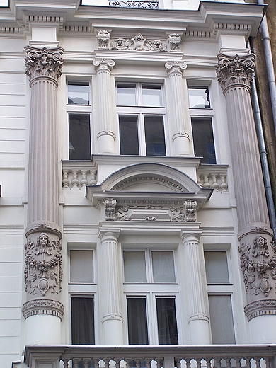 Warszawa, Bracka 8, kamienica Wedlów.