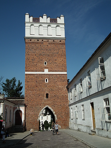 Brama Opatowska w Sandomierzu