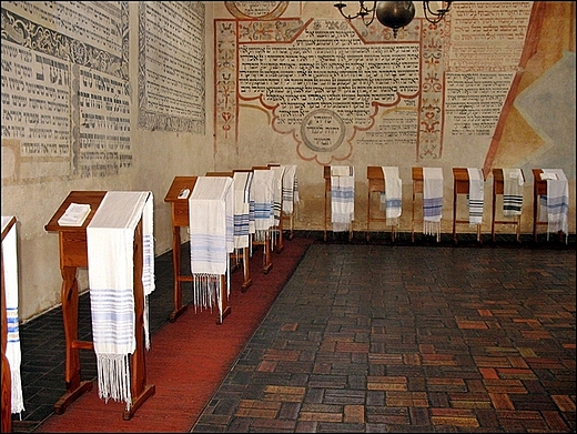 wntrze synagogi